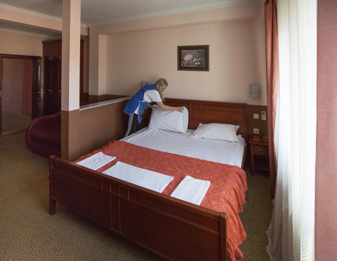 Hotel Atlas Novi Pazar Esterno foto