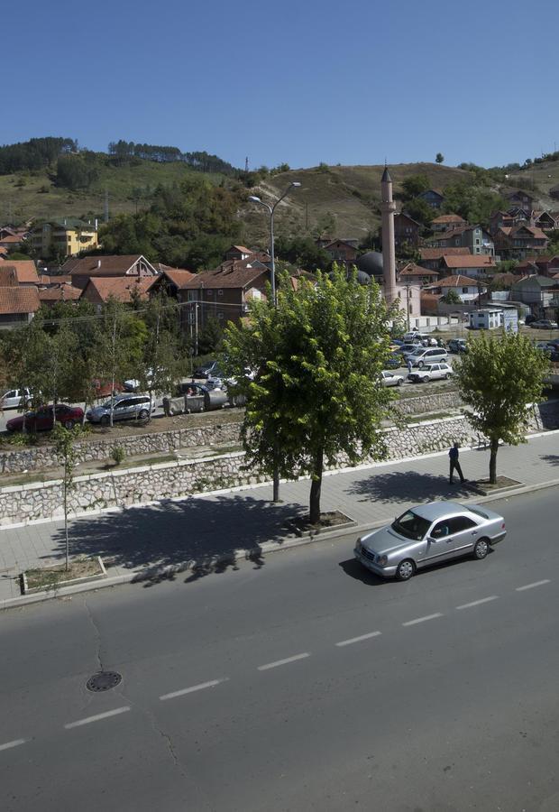 Hotel Atlas Novi Pazar Esterno foto