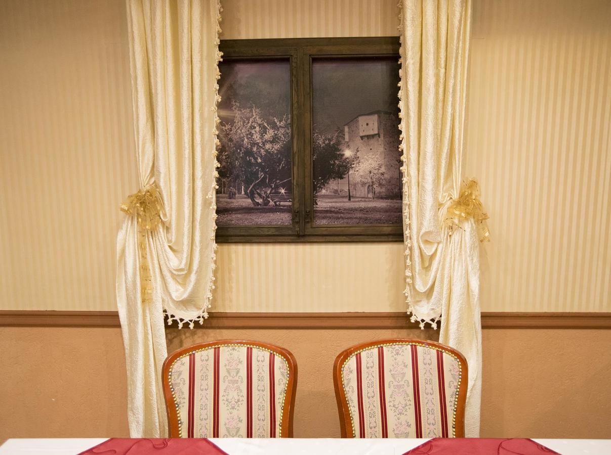 Hotel Atlas Novi Pazar Esterno foto